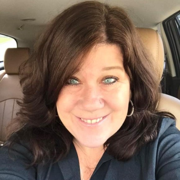 Meet your Posher, Lauren - Picture 1 of 1